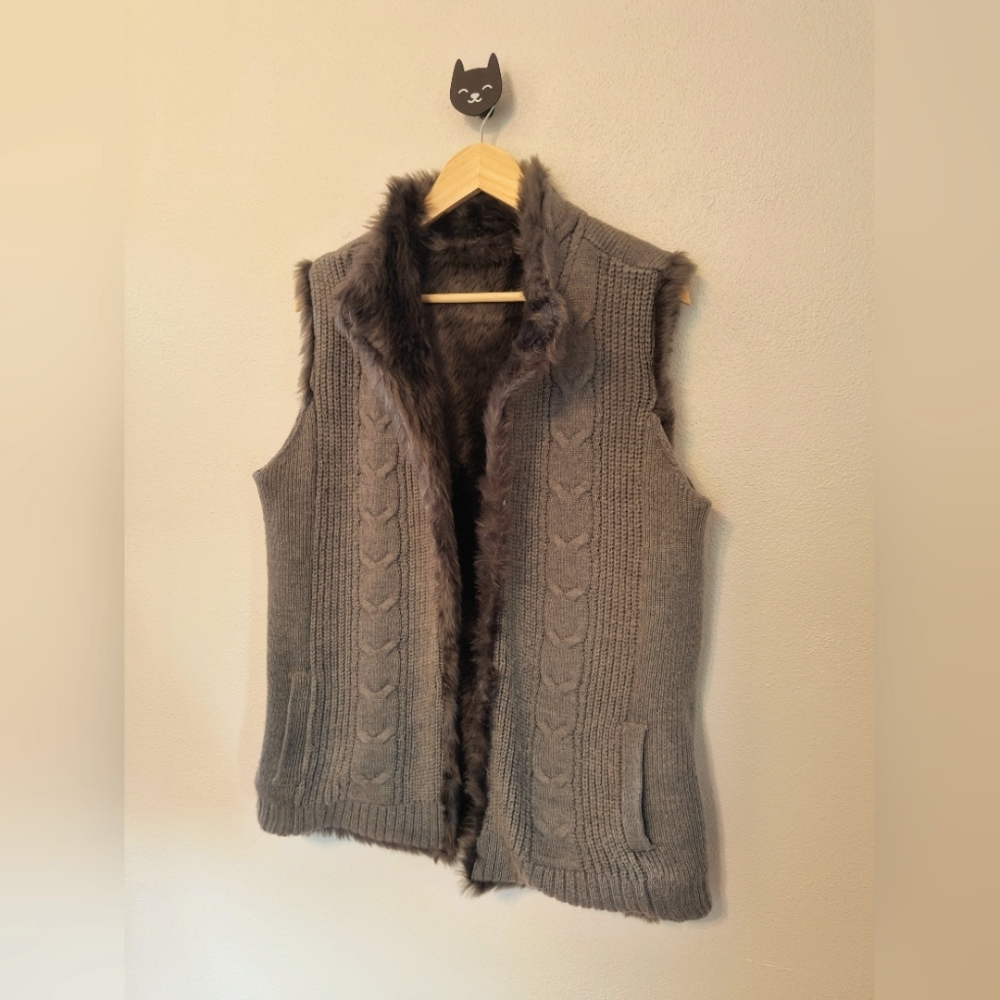 Zara Gray Cable Knit Vest with Faux Fur Lining
